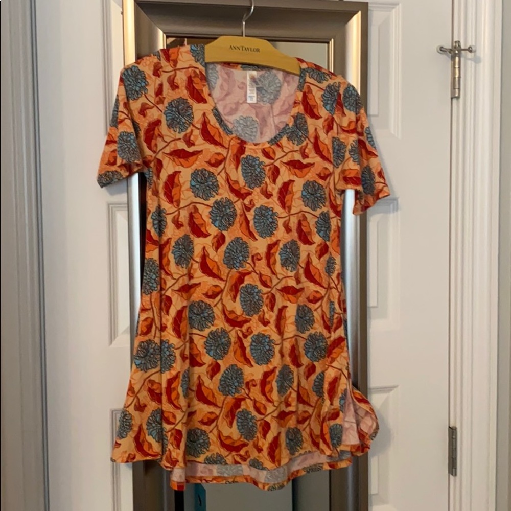 LuLaRoe perfect tee